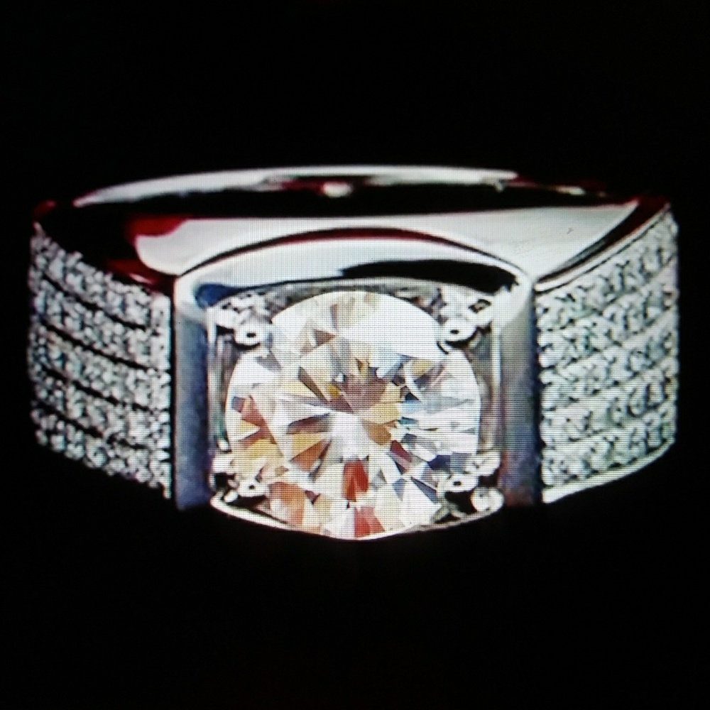 Diamond 3Ct ring size 9